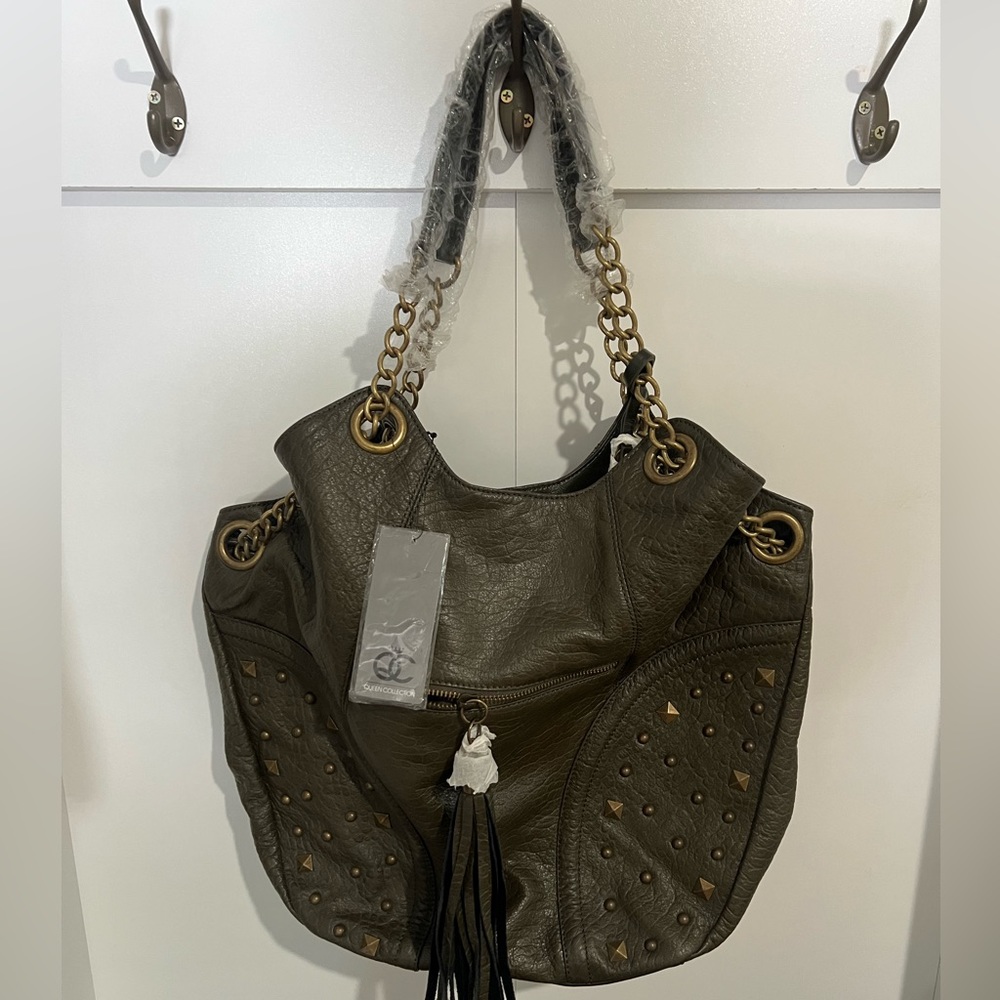 Queen Collection Leather Purse